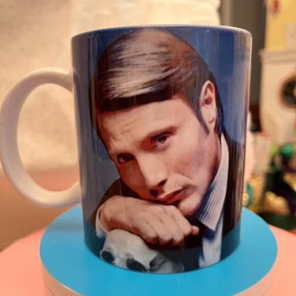 HANNIBAL Mads Mikkelsen EAT the RUDE 11 oz mug NEW - Picture 1 of 3